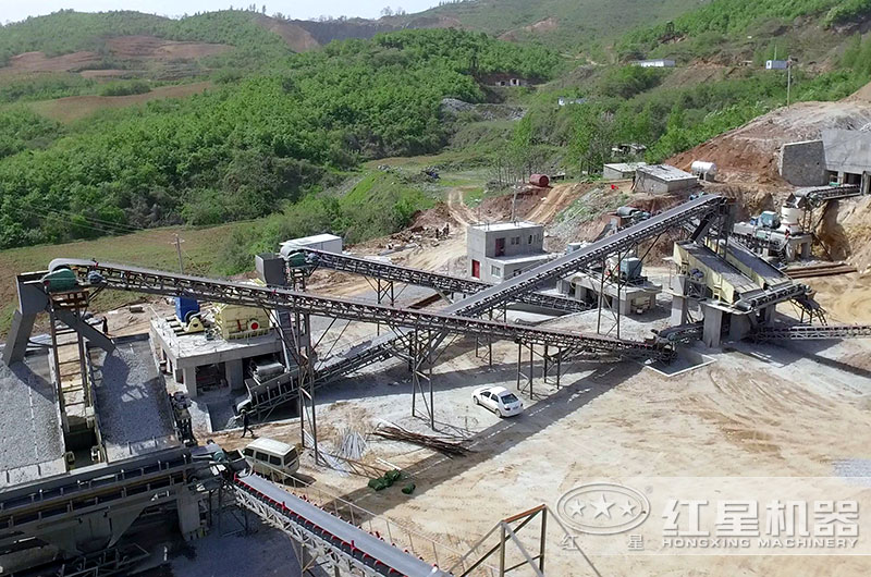 南陽生產現場，根據產量搭配生產線設備